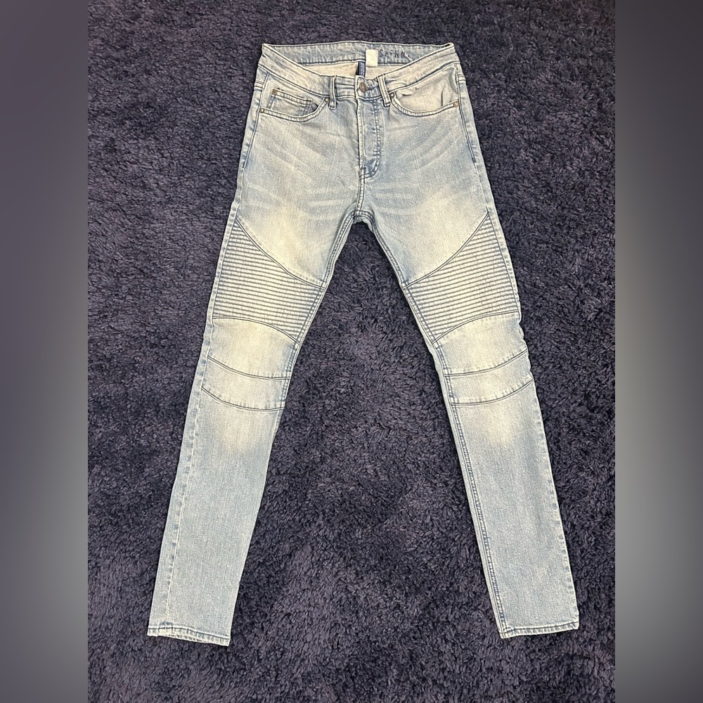⭐️   Stylish Light Blue Men's H&M Jeans